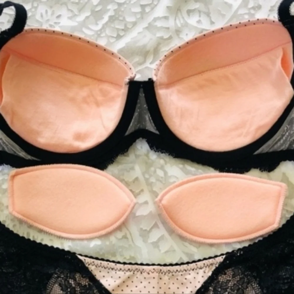 Kleo ✨️ Elegant Lace Lingerie Set in Pink and Black